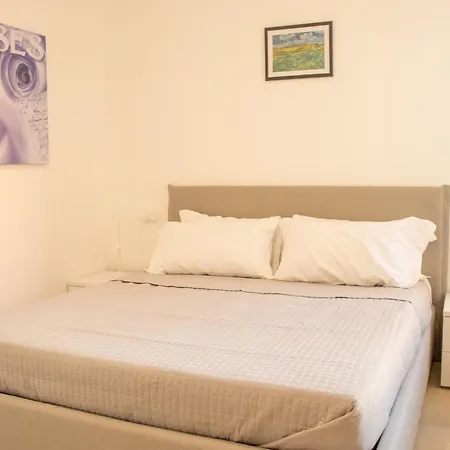 Bordox Nuovi E Luminosi Presso La Stazione E Il Centro Storico